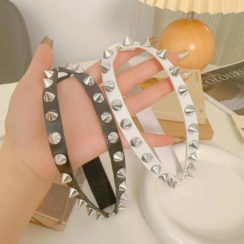 Double Row Cone Spike Leg Gart - Body Jewelry Thigh Chain review and price